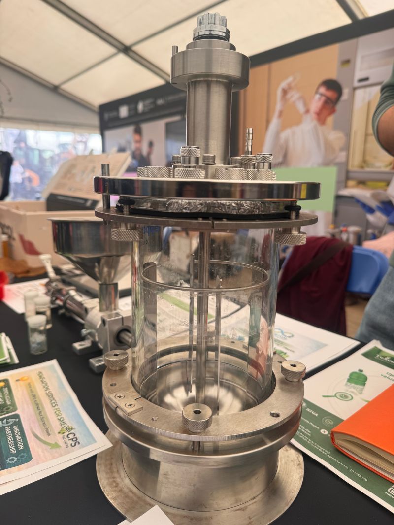 Mini bioreactor